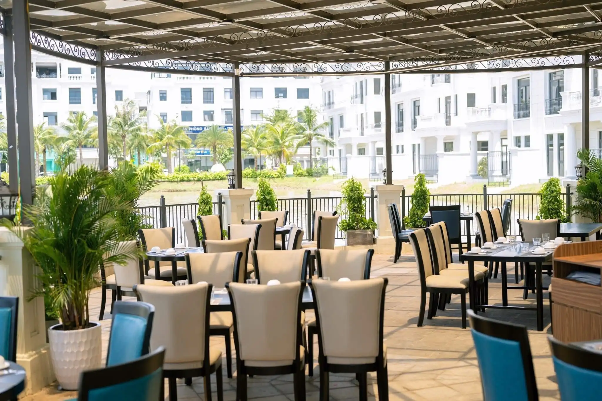 Thu mua thanh lý đồ Nhà Hàng, Quán Ăn trọn gói giá cao